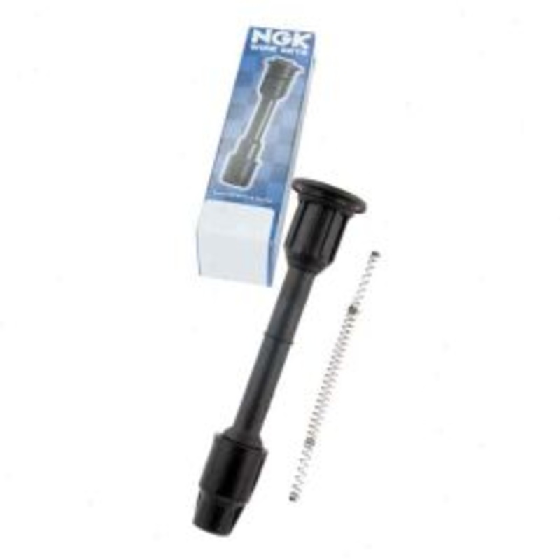 NGK Ignition Coil Boot for 2001 Infiniti QX4 3.5L V6