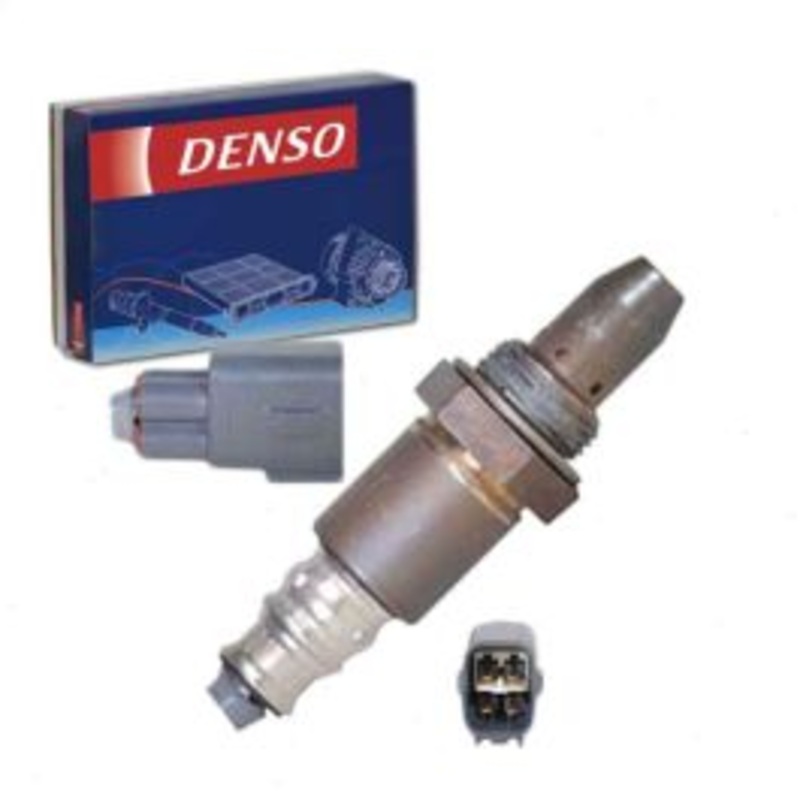 DENSO Upstream Right Air Fuel Ratio Sensor for 2008-2011 Toyota Land Cruiser 5.7L V8