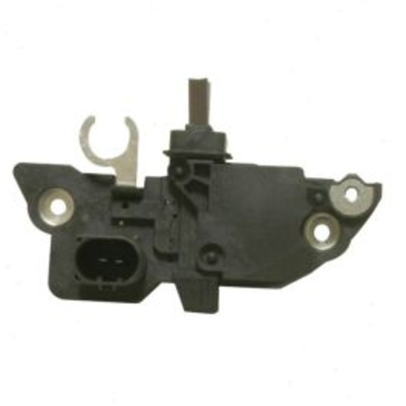 Hitachi Voltage Regulator for 2003-2005 Mercedes-Benz C230 1.8L L4
