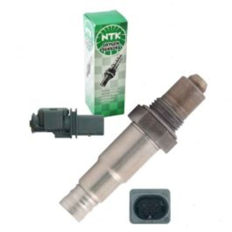 NGK NTK Upstream Right Air Fuel Ratio Sensor for 2016-2018 Mercedes-Benz GLE550 4.6L 4.7L V8
