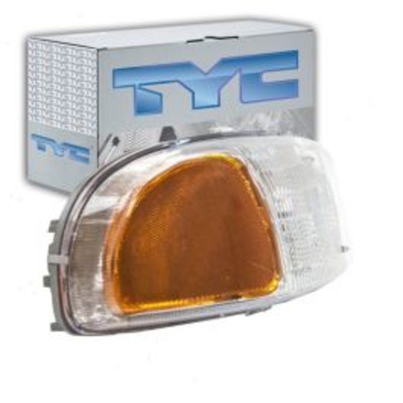 TYC Right Headlight Assembly for 2007 GMC Sierra 1500 Classic