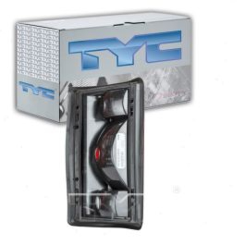 TYC Right Tail Light Lens for 2003 Ford E-350 Club Wagon