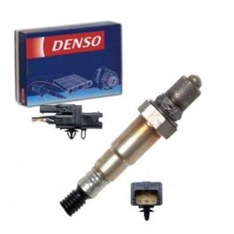 DENSO Upstream Right Air Fuel Ratio Sensor for 2005-2006 Nissan Xterra 4.0L V6