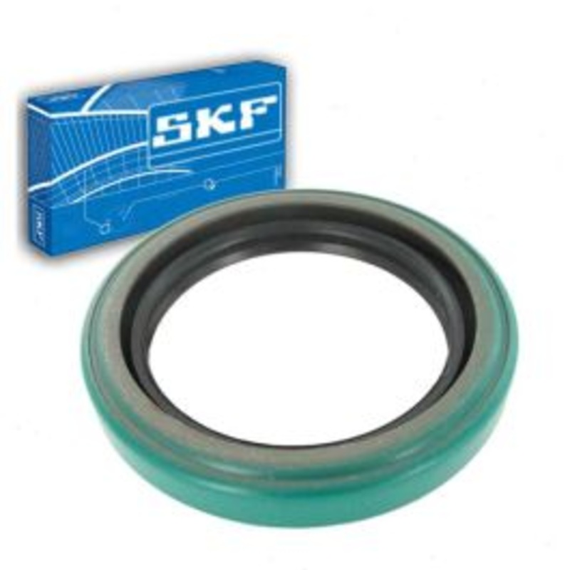SKF Rear Wheel Seal for 1967-1974 GMC C25 C2500 Pickup